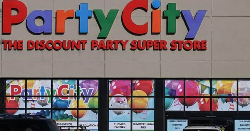 Party City fecha todas as unidades após 40 anos (Foto Reprodução/NPR) Party City fecha todas as unidades após 40 anos (Foto Reprodução/NPR)