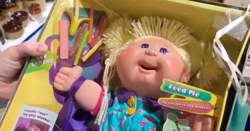 Snacktime Cabbage Patch Doll (Foto: Reprodução) 