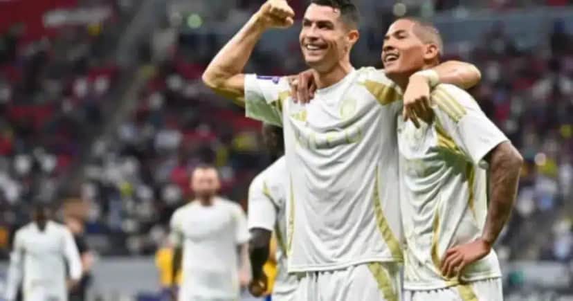 Cristiano Ronaldo e Ângelo - Foto: Internet Cristiano Ronaldo e Ângelo - Foto: Internet