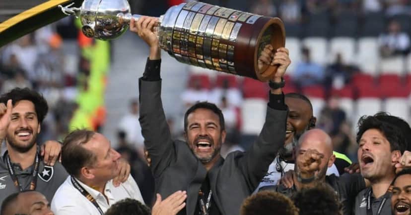 Artur Jorge, campeã com o Botafogo em 2024 - Foto: Internet Artur Jorge, campeã com o Botafogo em 2024 - Foto: Internet