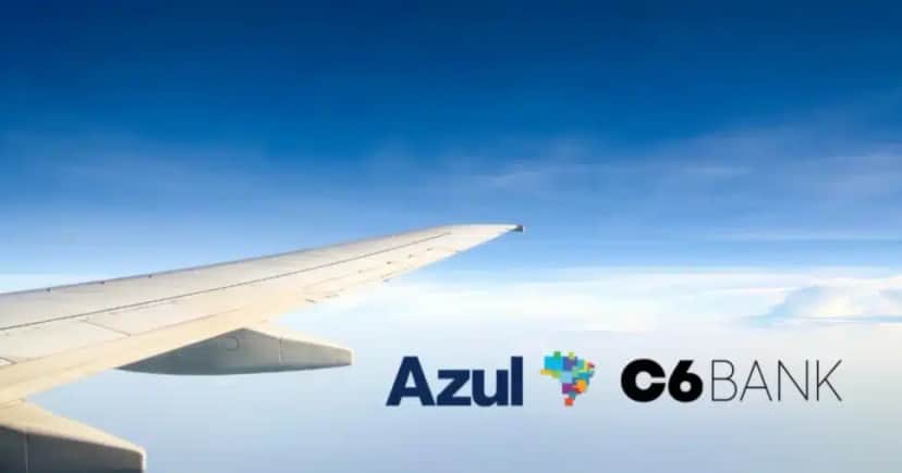 parceria da Azul com a C6 Bank traz grandes vantagens aos clientes - Foto: Montagem parceria da Azul com a C6 Bank traz grandes vantagens aos clientes - Foto: Montagem