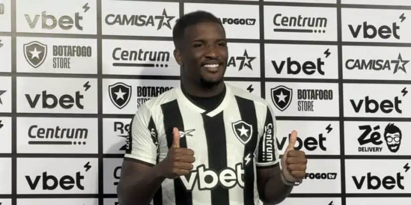 O atacante chegou com grandes expectativas (Reprodução: Isabelle Favieri)