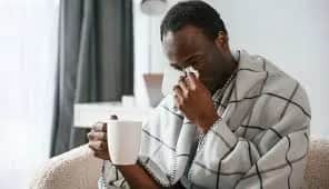 Tempos mais frios tendem a aumentar as chances de resfriados causados por infecções (Foto Reprodução/Internet) Tempos mais frios tendem a aumentar as chances de resfriados causados por infecções (Foto Reprodução/Internet)