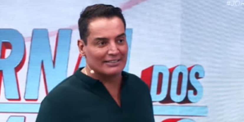 Leo Dias no comando do Jornal dos Famosos, na LeoDias TV (Foto: Reprodução/ YouTube) Leo Dias no comando do Jornal dos Famosos, na LeoDias TV (Foto: Reprodução/ YouTube)