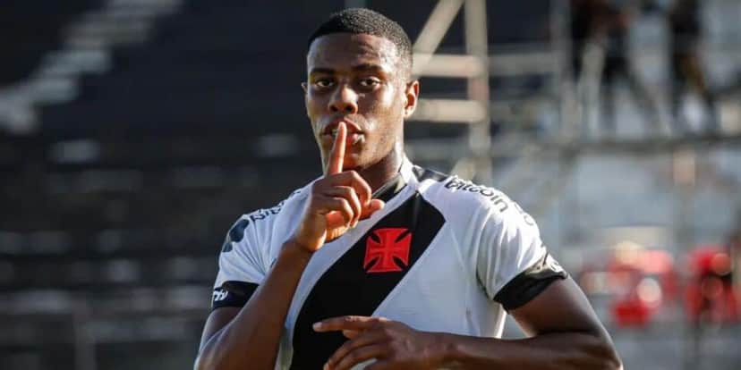 O volante jogou apenas um jogo pelo Vasco em 2025 (Reprodução: Matheus Lima) O volante jogou apenas um jogo pelo Vasco em 2025 (Reprodução: Matheus Lima)