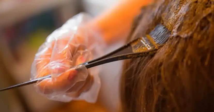Tinta com apenas 2 ingredientes crava ADEUS dos cabelos brancos - Foto: Internet Tinta com apenas 2 ingredientes crava ADEUS dos cabelos brancos - Foto: Internet
