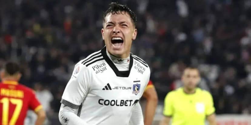 Cristian Zavala usa a camisa 14 do Colo-Colo (Reprodução: Instagram) Cristian Zavala usa a camisa 14 do Colo-Colo (Reprodução: Instagram)