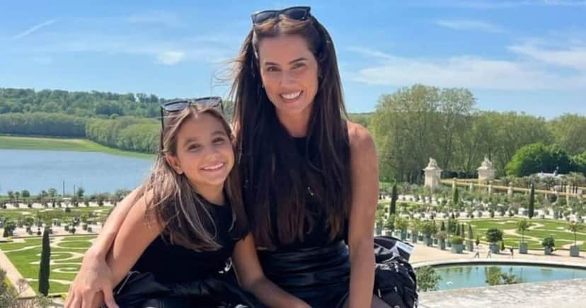 Deborah Secco e filha - Foto: Internet Deborah Secco e filha - Foto: Internet