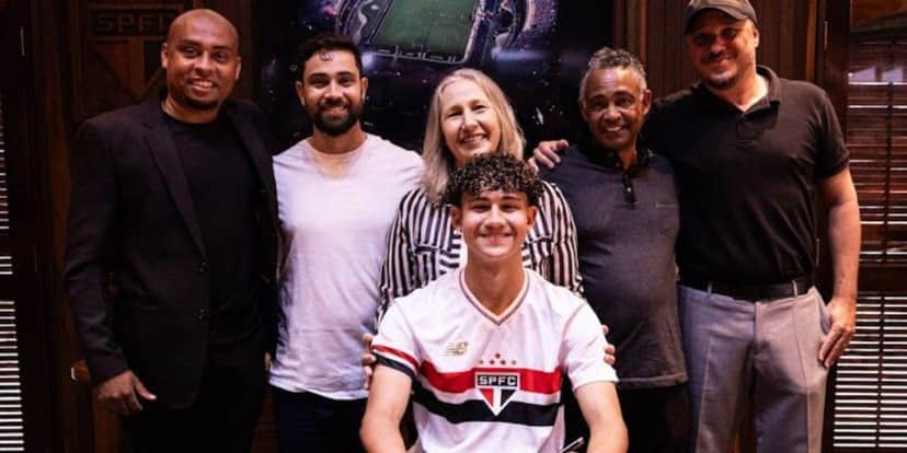 Gustavo Zabarelli renovou com o São Paulo (Reprodução: Instagram) Gustavo Zabarelli renovou com o São Paulo (Reprodução: Instagram)