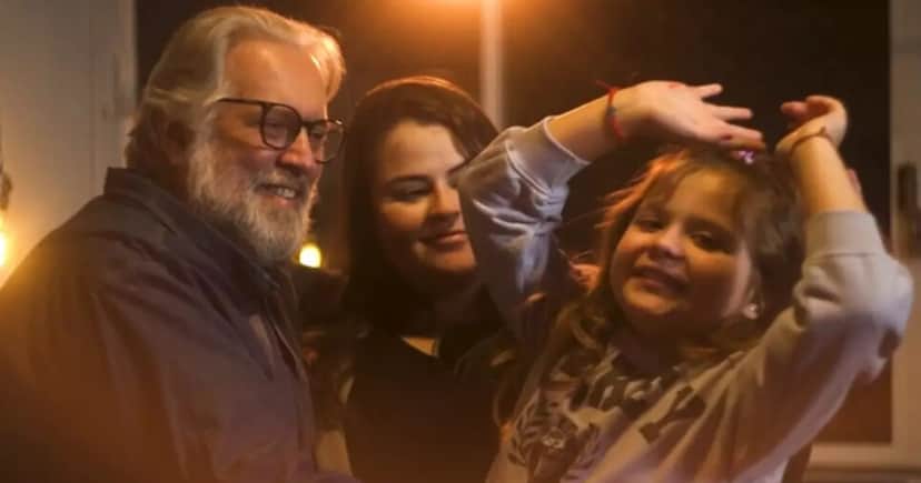 O famoso ao lado de sua filha e neta (Foto: Reprodução) O famoso ao lado de sua filha e neta (Foto: Reprodução)