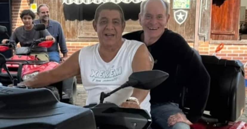 Ney Matogrosso e Zeca Pagodinho em passeio de quadriciclo (Foto: Reprodução/ Internet) Ney Matogrosso e Zeca Pagodinho em passeio de quadriciclo (Foto: Reprodução/ Internet)