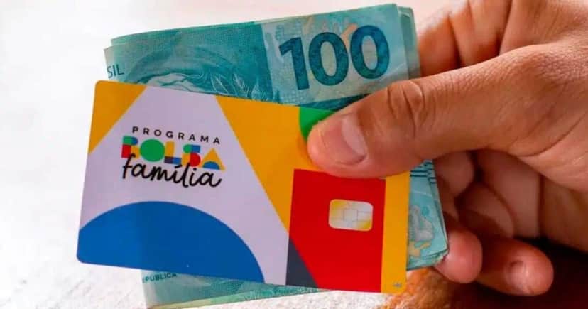 Bolsa Família libera saque de mais de R$ 1 mil junto com +1 saque extra - Foto: Montagem Bolsa Família libera saque de mais de R$ 1 mil junto com +1 saque extra - Foto: Montagem