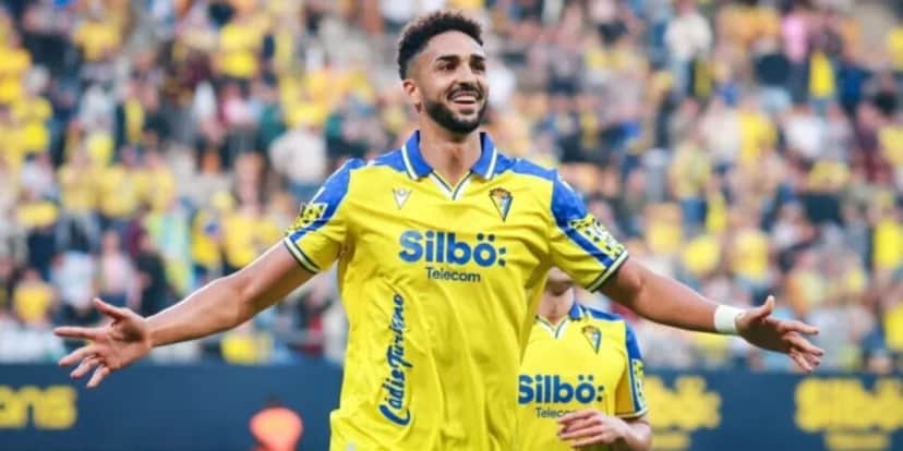 Chris Ramos deve ser o novo reforço do Botafogo (Reprodução: Cádiz) Chris Ramos deve ser o novo reforço do Botafogo (Reprodução: Cádiz)