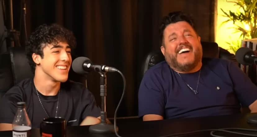 Bruno, dupla de Marrone, ao lado do filho Enzo Rabelo no podcast (Foto: Reprodução/ YouTube/ André Piunti) Bruno, dupla de Marrone, ao lado do filho Enzo Rabelo no podcast (Foto: Reprodução/ YouTube/ André Piunti)