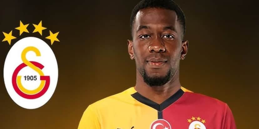 Carlos Cuesta defende o Galatasaray (Reprodução: Divulgação) Carlos Cuesta defende o Galatasaray (Reprodução: Divulgação)