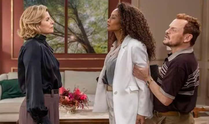 Odete Roitman (Debora Bloch), Raquel (Taís Araujo) e Poliana (Matheus Nachtergaele) em Vale Tudo (Foto: Reprodução / Globo) Odete Roitman (Debora Bloch), Raquel (Taís Araujo) e Poliana (Matheus Nachtergaele) em Vale Tudo (Foto: Reprodução / Globo)