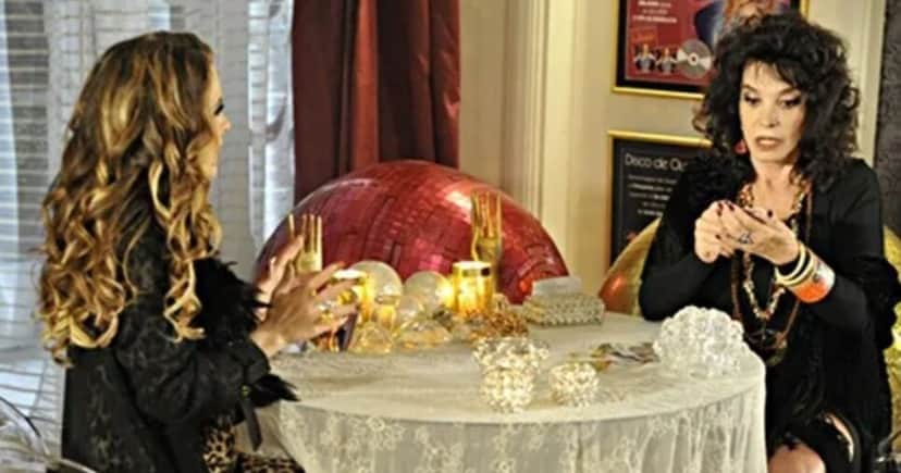 Lady Francisco e Claudia Abreu em cena de Cheias de Charme (Foto Reprodução/Globo) Lady Francisco e Claudia Abreu em cena de Cheias de Charme (Foto Reprodução/Globo)