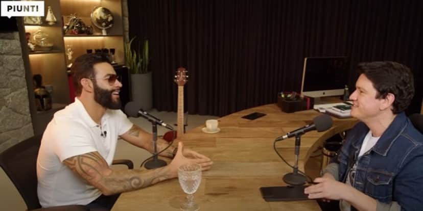 Gusttavo Lima em entrevista com André Piunti (Reprodução: Youtube) Gusttavo Lima em entrevista com André Piunti (Reprodução: Youtube)