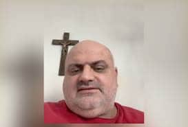 Influenciador cristão é esfaqueado e morre durante transmissão ao vivo em rede social Influenciador cristão é esfaqueado e morre durante transmissão ao vivo em rede social