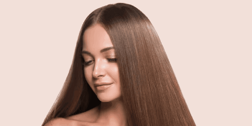 Fios lisos e sem frizz (Foto: Reprodução/ Freepik) Fios lisos e sem frizz (Foto: Reprodução/ Freepik)