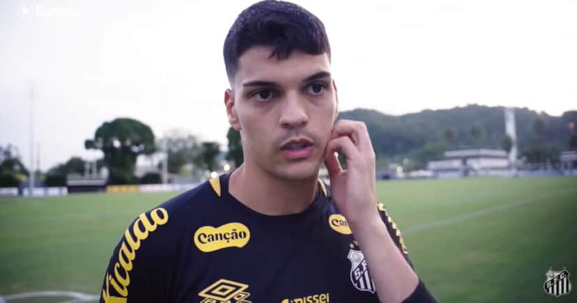 Brazão (Foto: Santos TV) Brazão (Foto: Santos TV)
