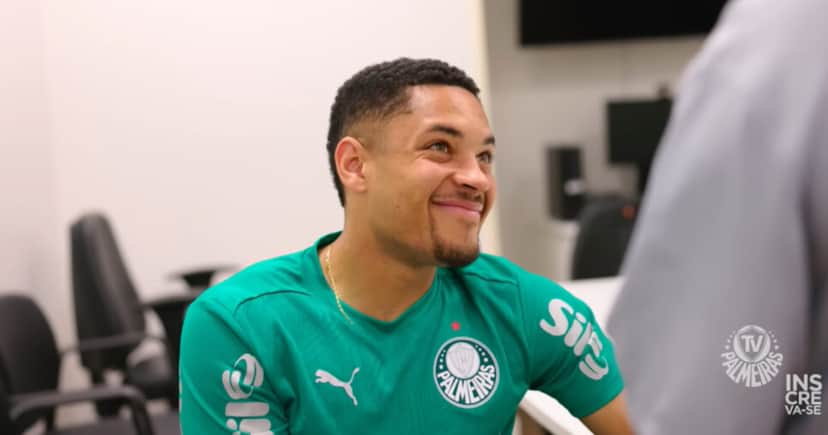 Vitor Roque pode deixar o Palmeiras (Foto: Palmeiras TV) Vitor Roque pode deixar o Palmeiras (Foto: Palmeiras TV)