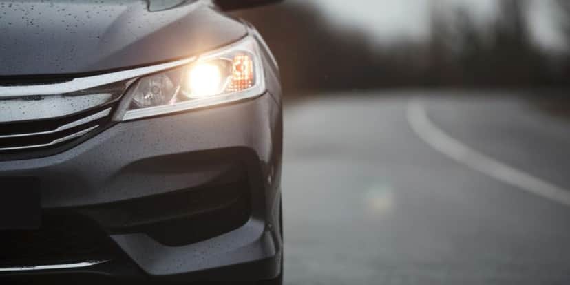 Farol de carro obrigatório nas rodovias (Reprodução: Divulgação) Farol de carro obrigatório nas rodovias (Reprodução: Divulgação)