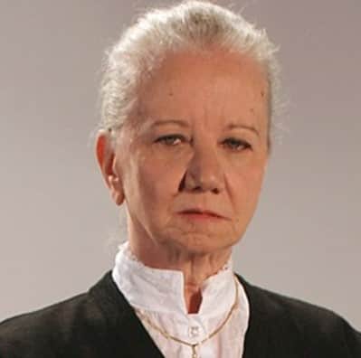 Como a governanta Helga Beethoven em Floribella (Foto: Reprodução / Instagram) Como a governanta Helga Beethoven em Floribella (Foto: Reprodução / Instagram)