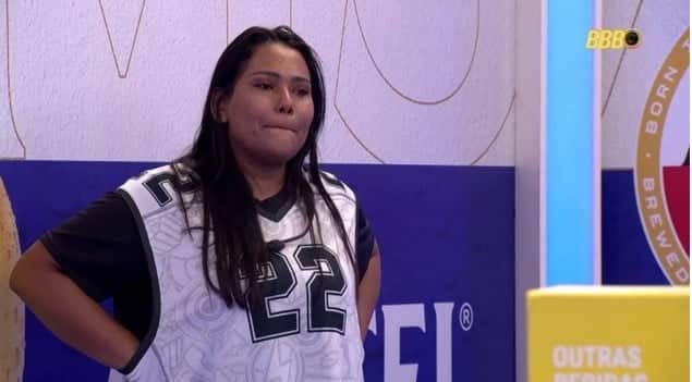 Chaiany é repreendida por Tadeu após se chamar de burra (Foto: Reprodução / Globo) Chaiany é repreendida por Tadeu após se chamar de burra (Foto: Reprodução / Globo)