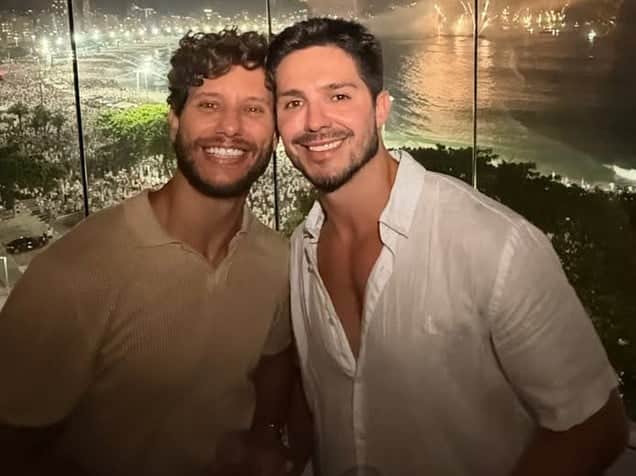 Astro de novela das 21h da Globo assume relação gay (Foto: Reprodução / Instagram / Globo)
