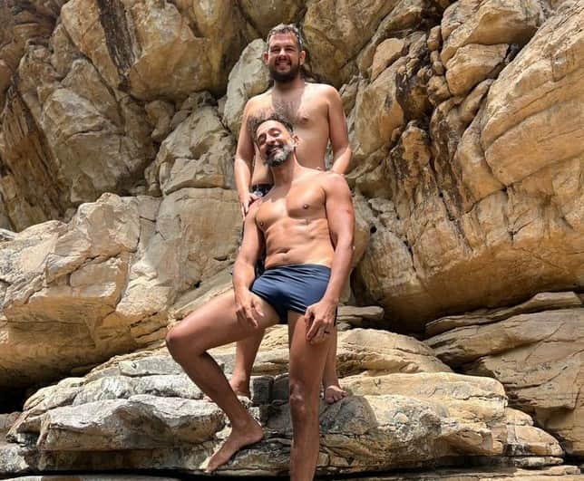 Irandhir Santos, galã de Pantanal, e Roberto Efrem (Foto: Reprodução / Instagram)