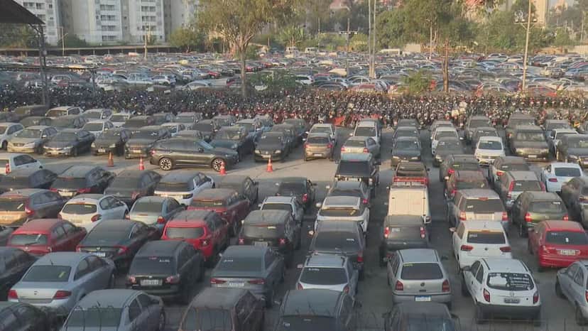 Pátio lotado de carros (Foto: Reprodução/ Internet) Pátio lotado de carros (Foto: Reprodução/ Internet)
