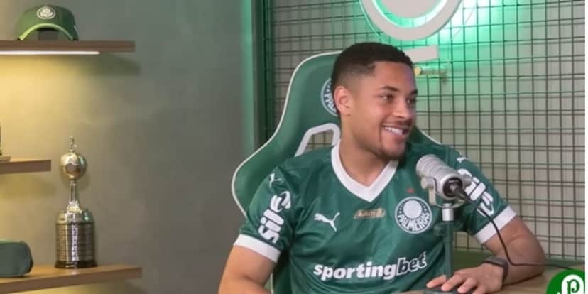Vitor Roque no Palmeiras (Reprodução: Youtube) Vitor Roque no Palmeiras (Reprodução: Youtube)