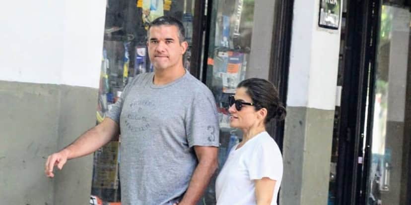 Renata Vasconcellos e Miguel Athayde flagrados na rua (Reprodução: Dan Delmiro / AgNews) Renata Vasconcellos e Miguel Athayde flagrados na rua (Reprodução: Dan Delmiro / AgNews)