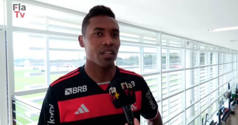 Alex Sandro, lateral do Flamengo (Foto: FLA TV) Alex Sandro, lateral do Flamengo (Foto: FLA TV)