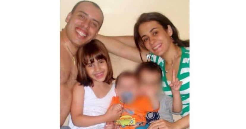 Ilustração Alexandre Nardoni e Anna Carolina Jatobá com os dois filhos que tiveram juntos e Isabella Ilustração Alexandre Nardoni e Anna Carolina Jatobá com os dois filhos que tiveram juntos e Isabella
