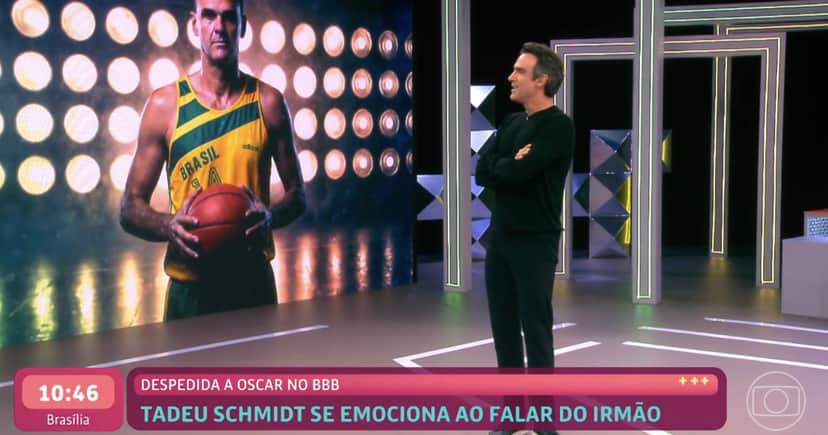 Ana Maria mostra homenagem de Tadeu (Foto: Reprodução /Globo)