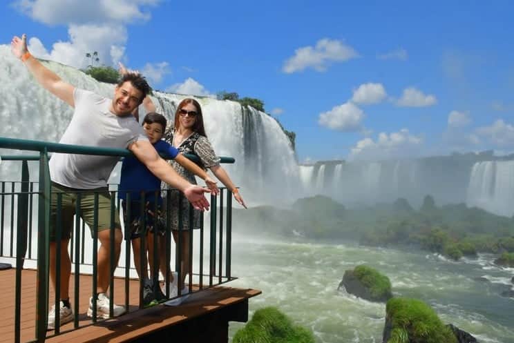 Cézar Lima ao lado da família (Foto: Reprodução / Instagram) Cézar Lima ao lado da família (Foto: Reprodução / Instagram)