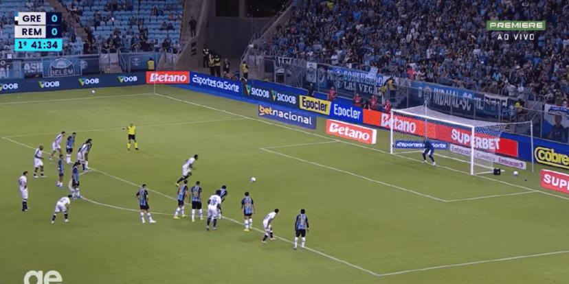 Imagem do jogo do Grêmio X Remo (Foto: Reprodução/ GE TV) Imagem do jogo do Grêmio X Remo (Foto: Reprodução/ GE TV)