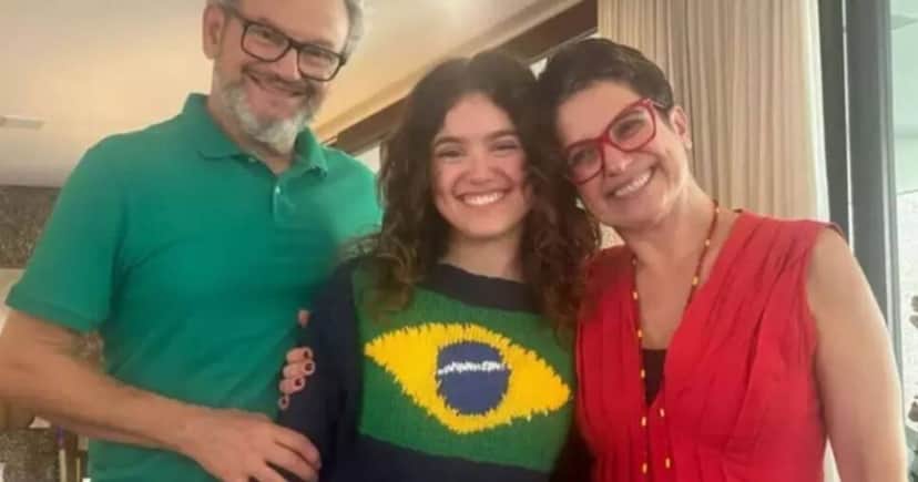 Ilustração Sandra Annenberg junto com Ernesto Paglia e filha Ilustração Sandra Annenberg junto com Ernesto Paglia e filha