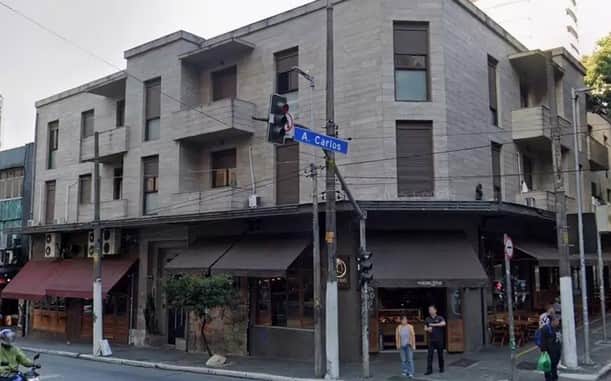 Prédio onde vive Ana Paula Renault tem bares e restaurantes no térreo (Foto: Reprodução / Google Maps)