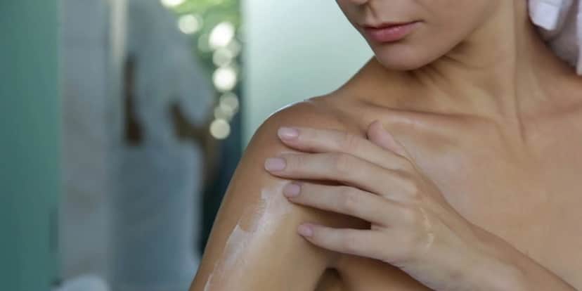 Óleo para passar no corpo após o banho (Reprodução: Divulgação) Óleo para passar no corpo após o banho (Reprodução: Divulgação)