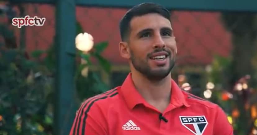Calleri está decidindo futuro (Foto: São Paulo TV) Calleri está decidindo futuro (Foto: São Paulo TV)