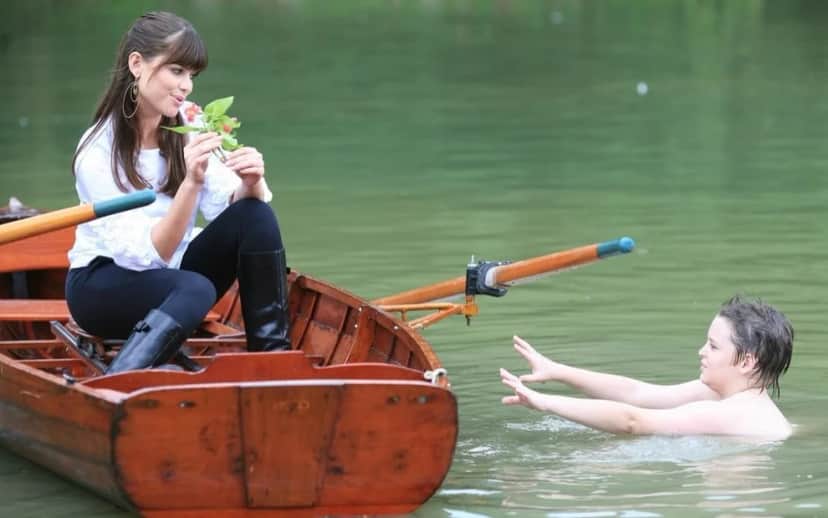 Sílvia (Alinne Moraes) e Renato (Gabriel Sequeira) em cena clássica da novela Duas Caras (Foto: Reprodução/ Globo) Sílvia (Alinne Moraes) e Renato (Gabriel Sequeira) em cena clássica da novela Duas Caras (Foto: Reprodução/ Globo)