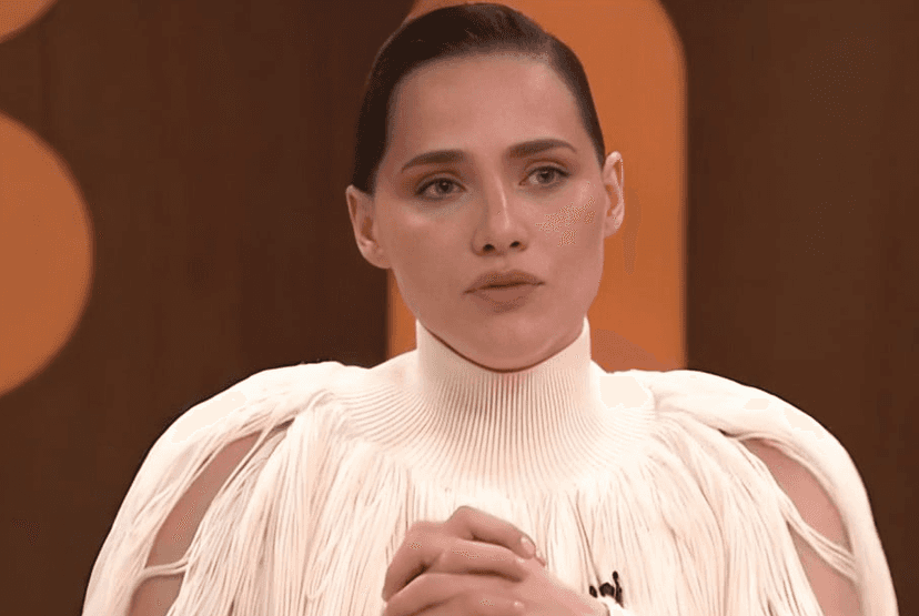 Letícia Colin, mocinha de Quem Ama Cuida, participou do Saia Justa (Foto: Reprodução / GNT) 