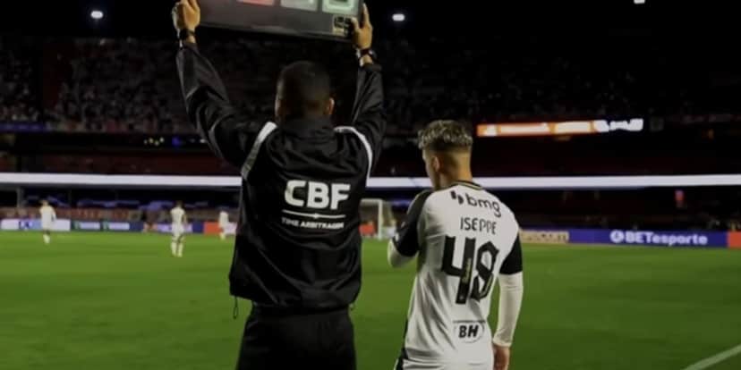 Mateus Iseppe estreou contra o São Paulo (Reprodução: SporTV) Mateus Iseppe estreou contra o São Paulo (Reprodução: SporTV)