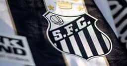 Santos busca reforço na Europa e abre conversas com craque de R$ 54 milhões