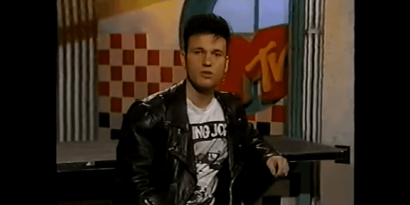 Dave Kendall na MTV (Foto: Reprodução/ YouTube) Dave Kendall na MTV (Foto: Reprodução/ YouTube)