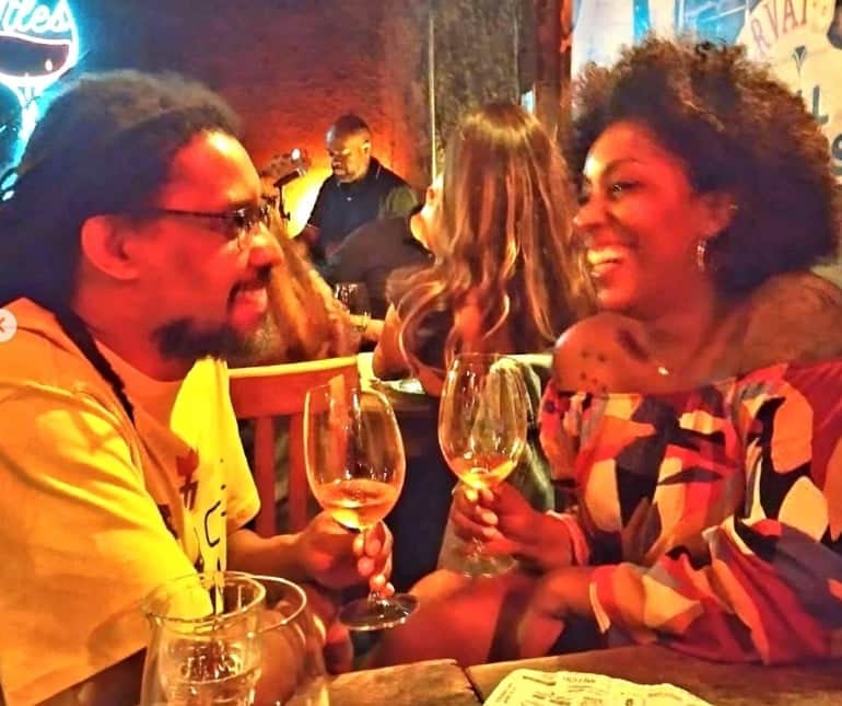 A apresentadora é casada com o jornalista Domício Grillo (Foto: Reprodução/ Instagram) A apresentadora é casada com o jornalista Domício Grillo (Foto: Reprodução/ Instagram)