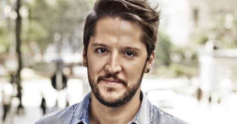 André Vasco vive assim após sumir da TV - Foto: Montagem André Vasco vive assim após sumir da TV - Foto: Montagem